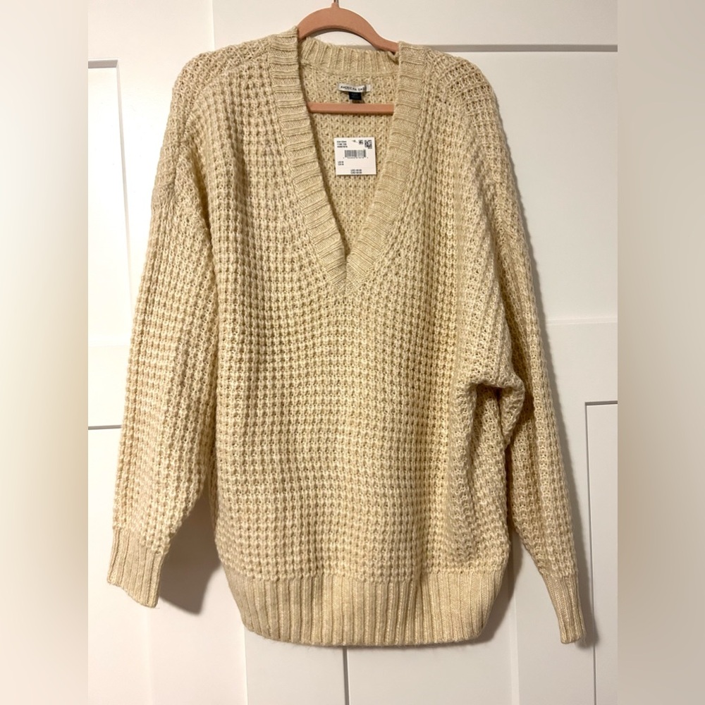 NEW American Eagle: Whoa so Cozy Waffle V-neck sweater